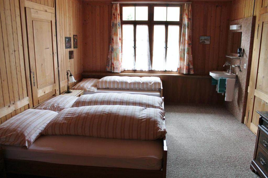 Hotel Posthaus Urigen Unterschächen Kamer foto